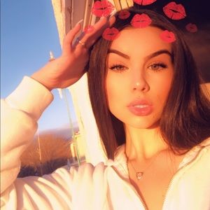 Meet your Posher, Alina